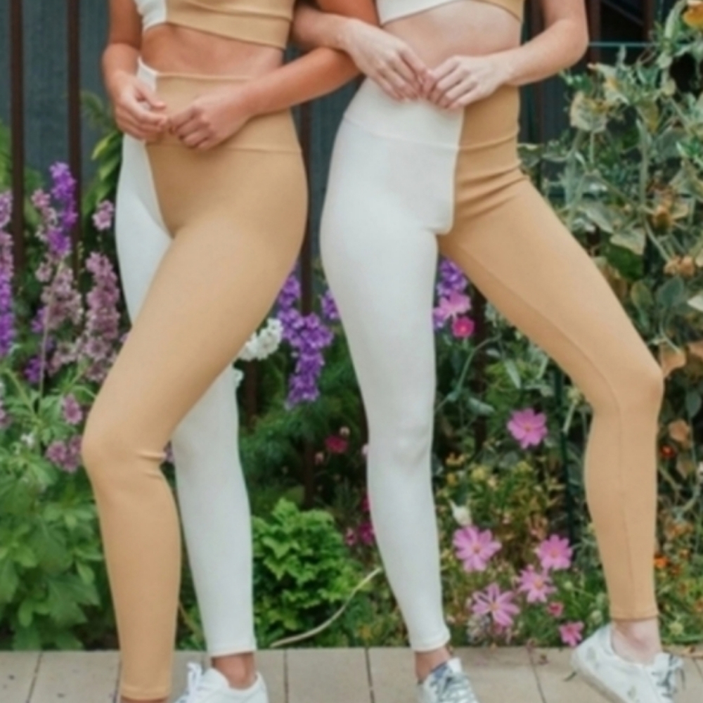 (2pcs)ONA by Yoon Chung Colorblock Ivory/Tan and Grey Shimmer Leggings - Picture 2 of 14